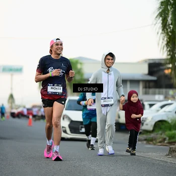 Runner Photo 7907818