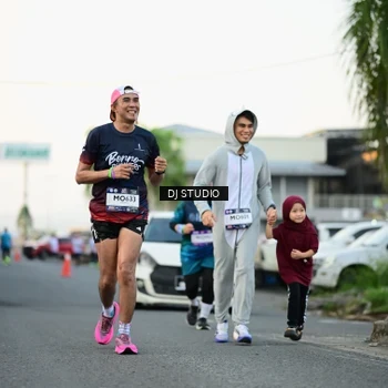 Runner Photo 7907821