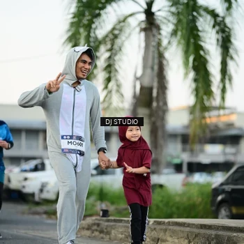 Runner Photo 7907875