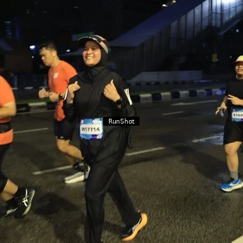 Runner Photo 7907876