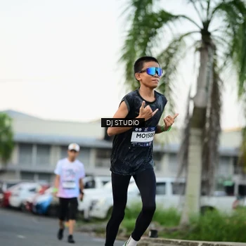 Runner Photo 7907900