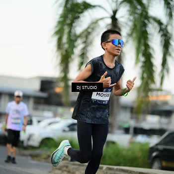 Runner Photo 7907911