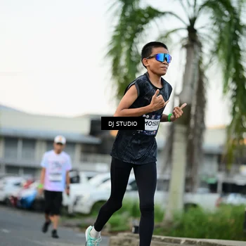 Runner Photo 7907912