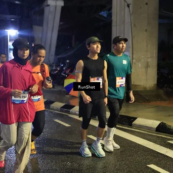 Runner Photo 7907914