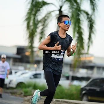 Runner Photo 7907916