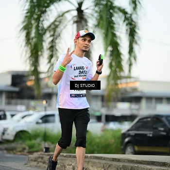 Runner Photo 7907940