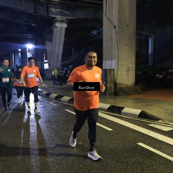 Runner Photo 7907979