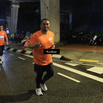 Runner Photo 7907988