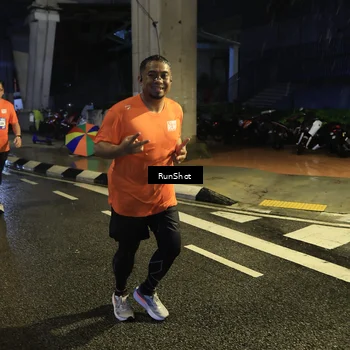 Runner Photo 7907990