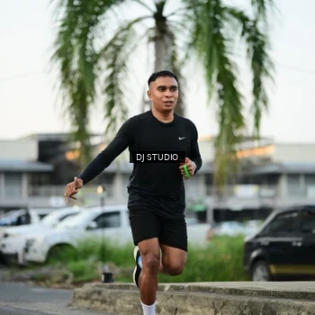 Runner Photo 7907991