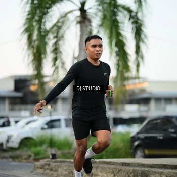 Runner Photo 7907992