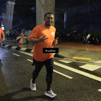 Runner Photo 7907998