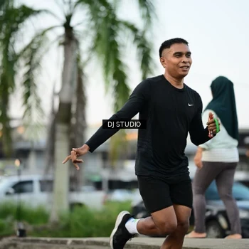 Runner Photo 7908003