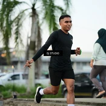 Runner Photo 7908005