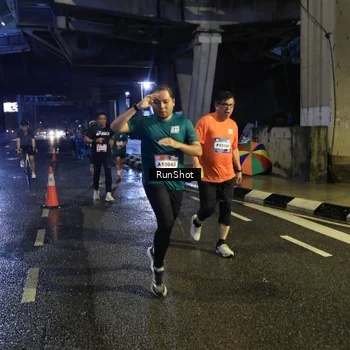 Runner Photo 7908007
