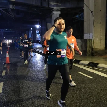 Runner Photo 7908014
