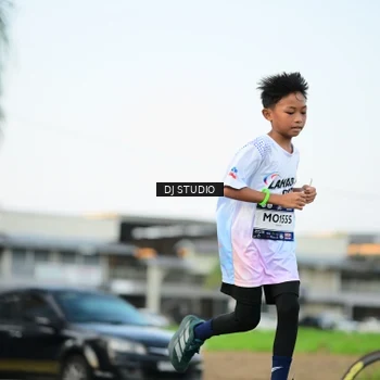 Runner Photo 7908023