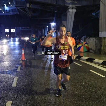 Runner Photo 7908040