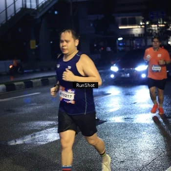 Runner Photo 7908048