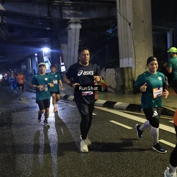 Runner Photo 7908053