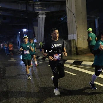 Runner Photo 7908064