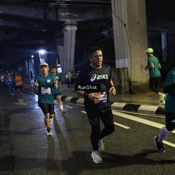 Runner Photo 7908065