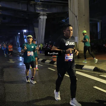 Runner Photo 7908066
