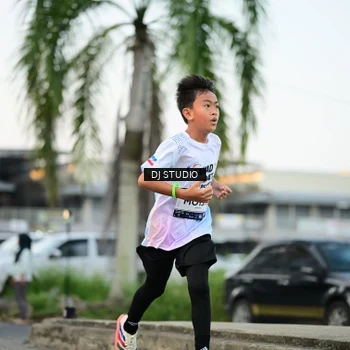 Runner Photo 7908074