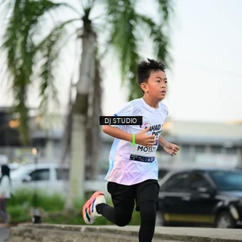 Runner Photo 7908075