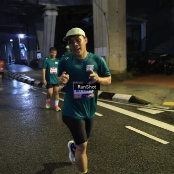 Runner Photo 7908091