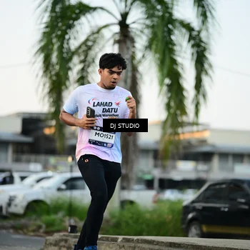 Runner Photo 7908092