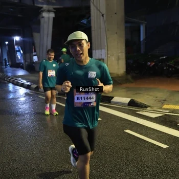 Runner Photo 7908093