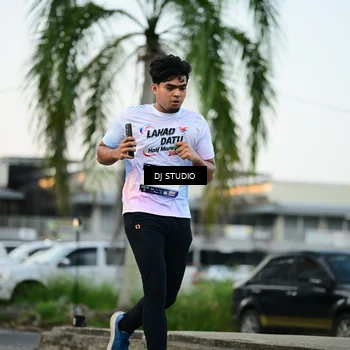 Runner Photo 7908098