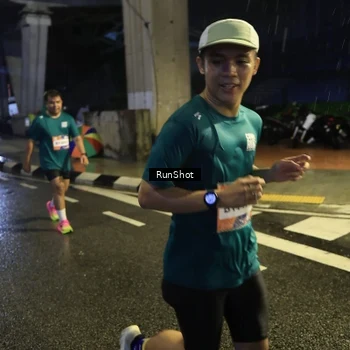 Runner Photo 7908104