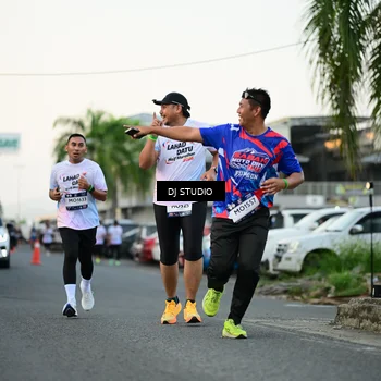 Runner Photo 7908106