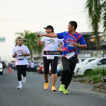 Runner Photo 7908110
