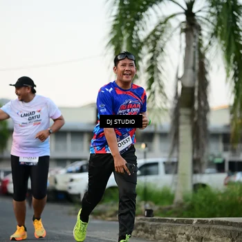 Runner Photo 7908113
