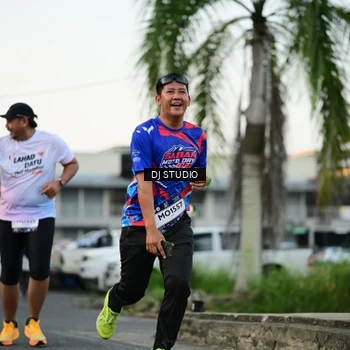 Runner Photo 7908116