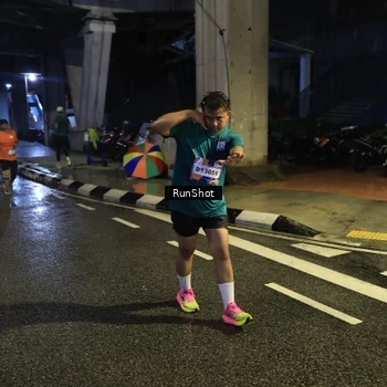 Runner Photo 7908121