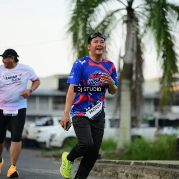 Runner Photo 7908124