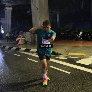 Runner Photo 7908140