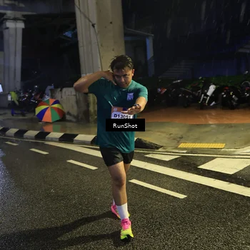 Runner Photo 7908143