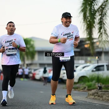 Runner Photo 7908145