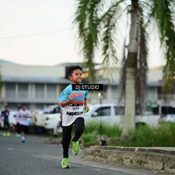 Runner Photo 7908158