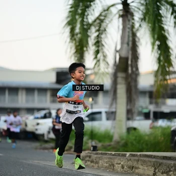 Runner Photo 7908161
