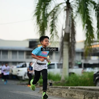 Runner Photo 7908165