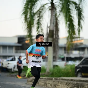 Runner Photo 7908174