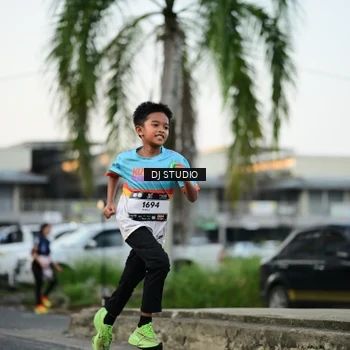Runner Photo 7908182