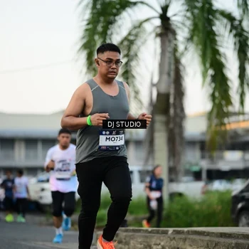 Runner Photo 7908195
