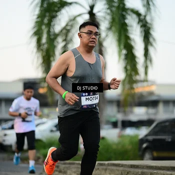 Runner Photo 7908204